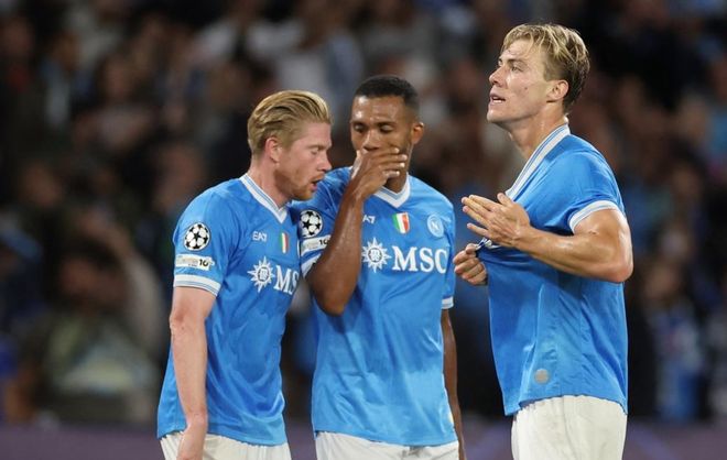 詹姆斯篮板表现抢眼，助球队逆转