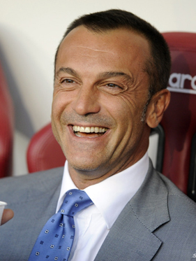 意甲联赛焦点战：尤文图斯险胜罗马